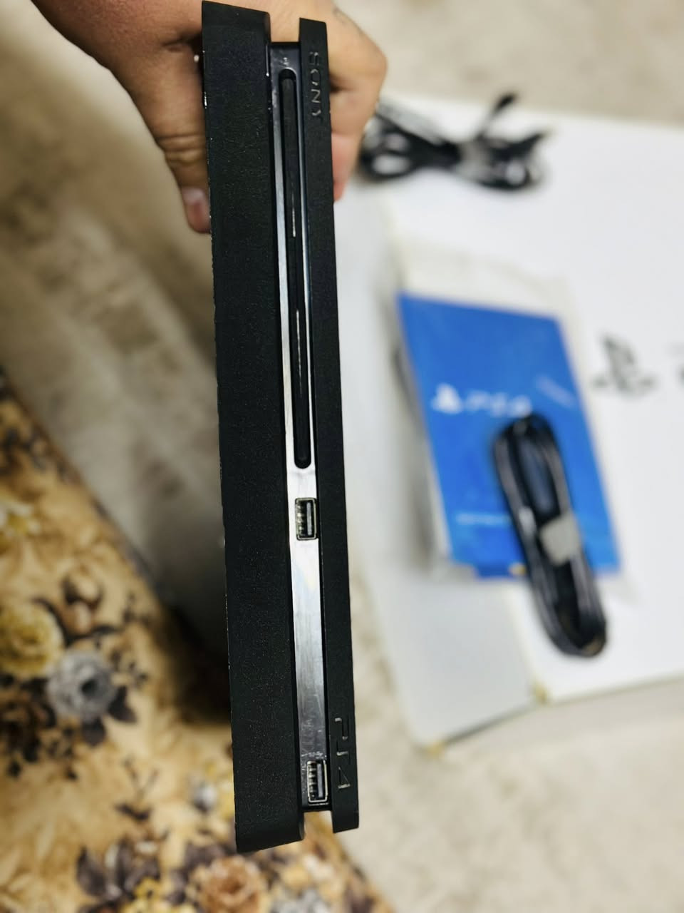 السلام عليكم ps4 سلم مهكر قرص للبيع نضام 12
مبدل هارد شركة Sony الاصلي مفتوح تنضيف فقط 
جوستكات ثنين واحد اصلي و ثاني تجاري مع ست العاب محمله بالجهاز ذاكره 512 مداخل الا HD كله شغال السعر خاص…


**إذا كنت صاحب هذا الإعلان وتريد حذفه لأي سبب، رجاءا أرسل رسالة إلى الدعم الفني**