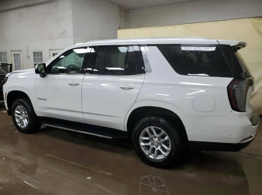 تاهو موديل 2025 LT  
سيارة جديدة جدا ما ماشية 
فول فول مواصفات شاشة كبيرة لمس كاميرا 
حاسة رادارات كشن جلد كشن كاراباي بصمة 
 تشغيل عن بعد تحكمات ستيرن بلتوس اوكس
 كار بلي أوتو ستوب للتحذيرات تبيرد مركزي
 تحديد سرعة محرك 8 سلندر 5300فورويل 
رقم صاحب سيارة السعر جدن مناسب
***********.
