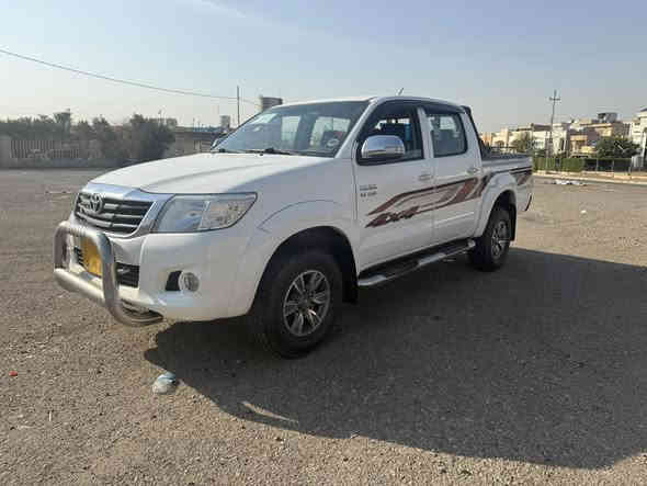 2012تۆماتیک    
دەبل ئکسل سەید نهرۆ
پێش وپاشی بێ لێدانە
تەنهادۆسەو یەک دەرگای سبوخە
گێرومەکینەی بەشەرت  
تەنهاقەباغی  کرایتەوە
190000هەزار رۆیشتوە
چوارتاییەوویلی نوێی بۆبەستراوە
***********
