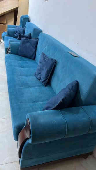 تخم 10 مقاعد تركي القلابي مخزن بعدة جديد السبب صغر المكان ب425 
واتساب ***********
