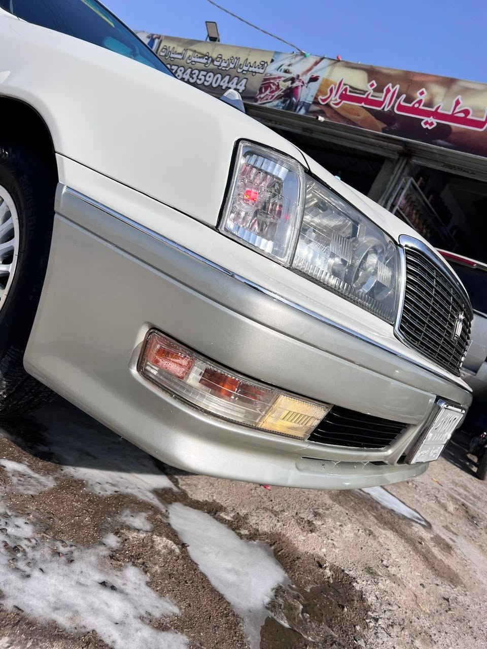 السلام   عليكم راس الثور جديده موديل 98 رقم بصره باسمي مقفوله كفاله  عنوان السياره البصره رقم الهاتف***********
