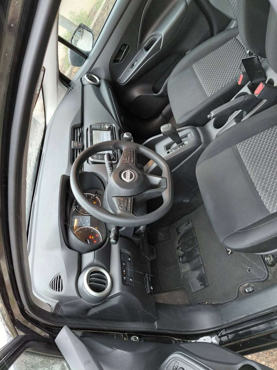 السلام عليكم نيسان فيرسا 2024 فئة S
مواصفات أمريكي
موديل 2024
ماشية 20,000 كم
حادث فقط بنيد تبديل وصبغ بدون داخل 
حتى دعاميه ما مبدل ايرباك دركه 
بدون رقم منفيس تحويل ون ما اعجبك  
💎 ســعــر ،117 بيها مجال قليل 
حساس خلفي 
تحديد مسار 
كامرا وشاشه كبيره 
ويل كب 16
مكينة 1600 دوش
سياره سويج مو بصمه 
سياره جديده 
تصال 
***********/***********
