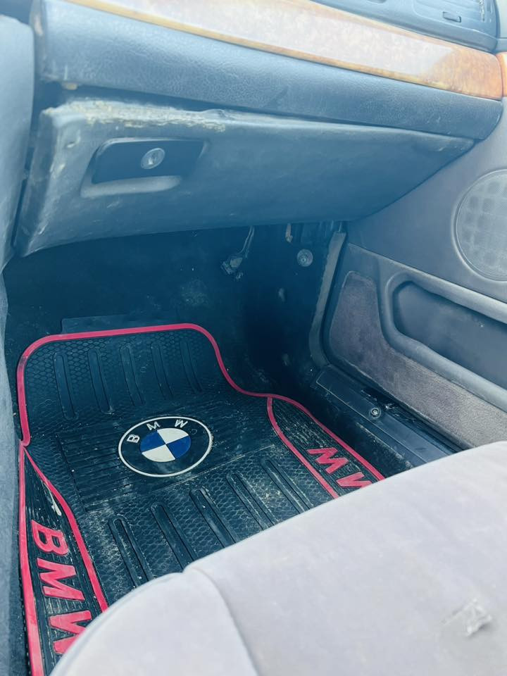السلام عليكم ورحمة الله وبركاته مرخصة الادمن المحترم
Bmw e38 خفاش للبيع 740 v8 رقم كركوك مشروع وطني كصة قمارة اثر حادث بيها ملاحظات تحويل وكتاب الحادث وياهة موجود مجرد تفحص بالمرور وتحول السعر 38$ للاستفسار  ومعرفة تفاصيل كامله  مراسلة الواتساب  ***********

