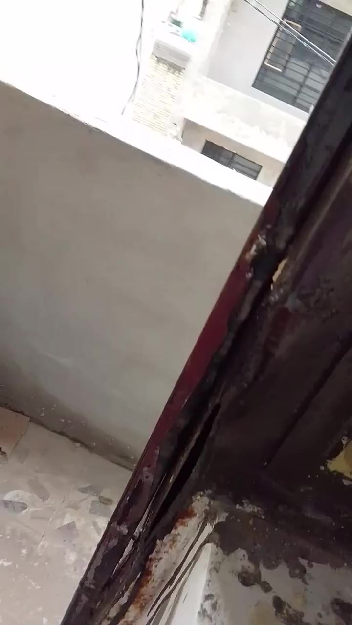 سلام عليكم بيت لبيع مساحا ١٤٤ متر وجه ٦ نزال ٢٤ لبيت طبقين كامل جهز  ***********  هور رجب شارع ابو تخيل
