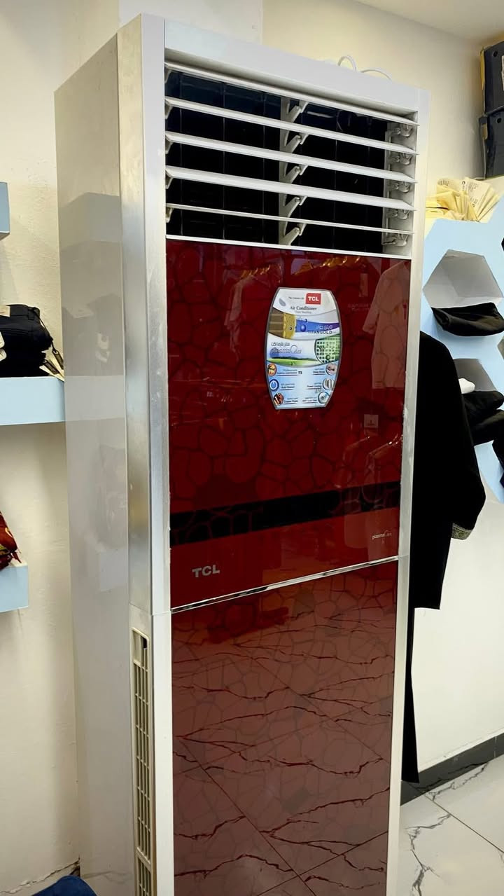 سبلت TCL
3طن كنتوري 
سبلت صار سنة ونص من ماخذة نضيف 
محتاج ابيعة سبلت شقال تجي تفحصة وتشوفة وتاخذة 
ونضافة كبالك اي نقص مابي 
الاستفسار :***********
