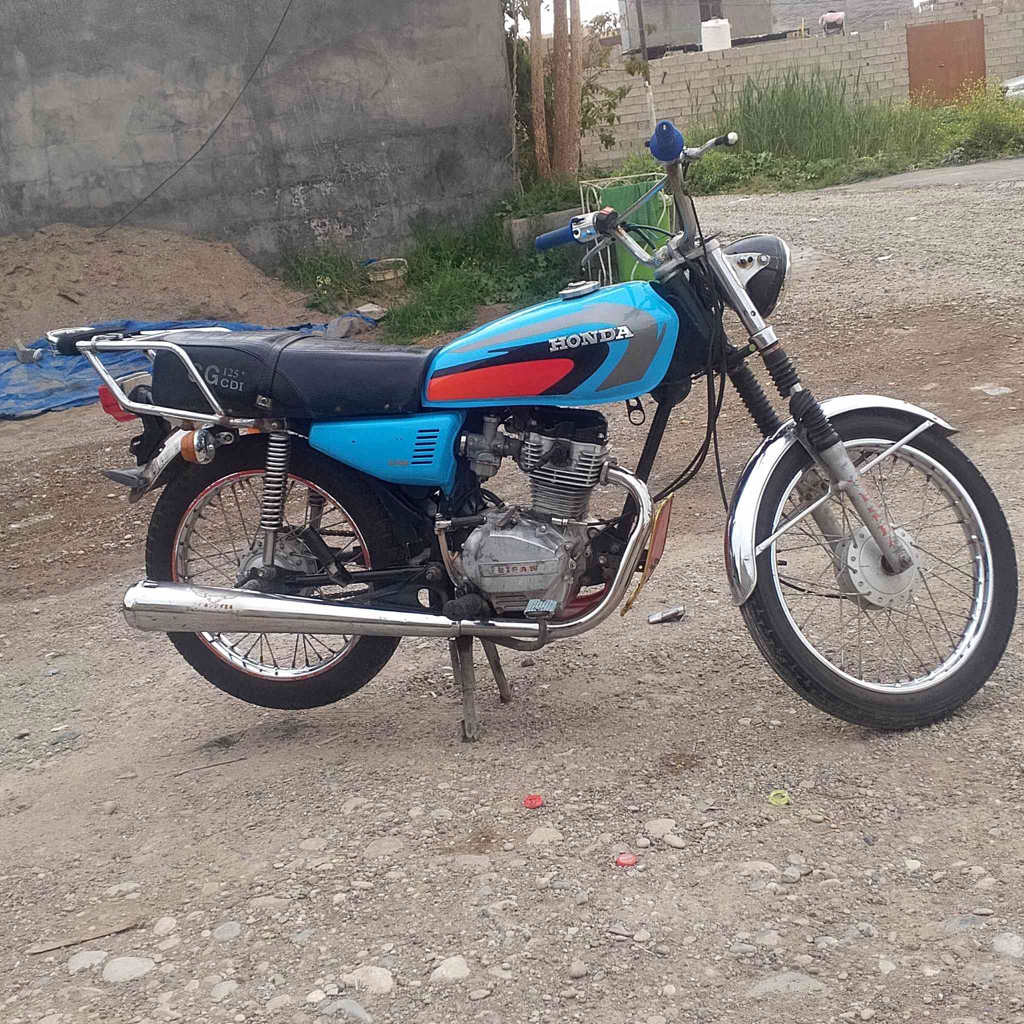 للبيع سعرة 250 وبي مجال قليل نضيف محركة ناعم  اي استفسار اتصل ***********
