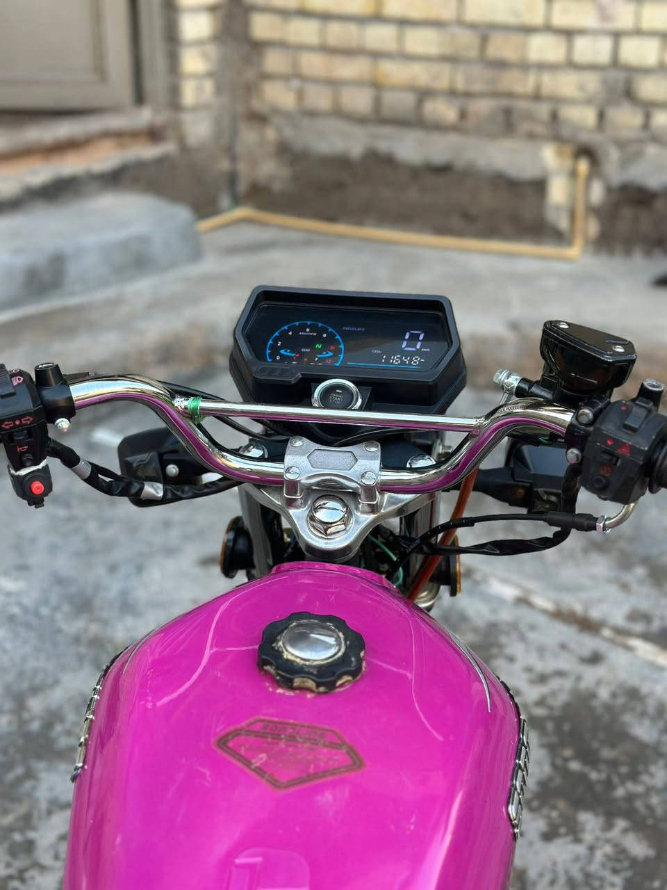 دراجه سافان 
موديل 25 
أوراق سكنر كامله سكنر  
دراجه فول نضافه 
دراجه كفاله عامه مكينه حدادايه كهربائيات دشبول بلادي مكينه برغي مامفتح  
سعر 750 وبيه مجال للشراي  المكان كربلاء طوريج لشراي يتصل ***********
