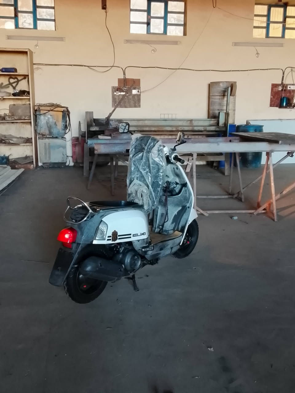 موطور بوليس للبيع السعر ٨٠٠ وبي مجال بسيط
الدرع بلادي والمكينه كفاله للاستفسار على هذا الرقم والخاص *********** 
المكان هيت
