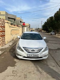 سوناتا ٢٠١٥ خليجي كفالة مكينة ٢٤٠٠ السعر ١٦٠ وبيها مجال ٠٧٨١٥١٨٢٩١٩