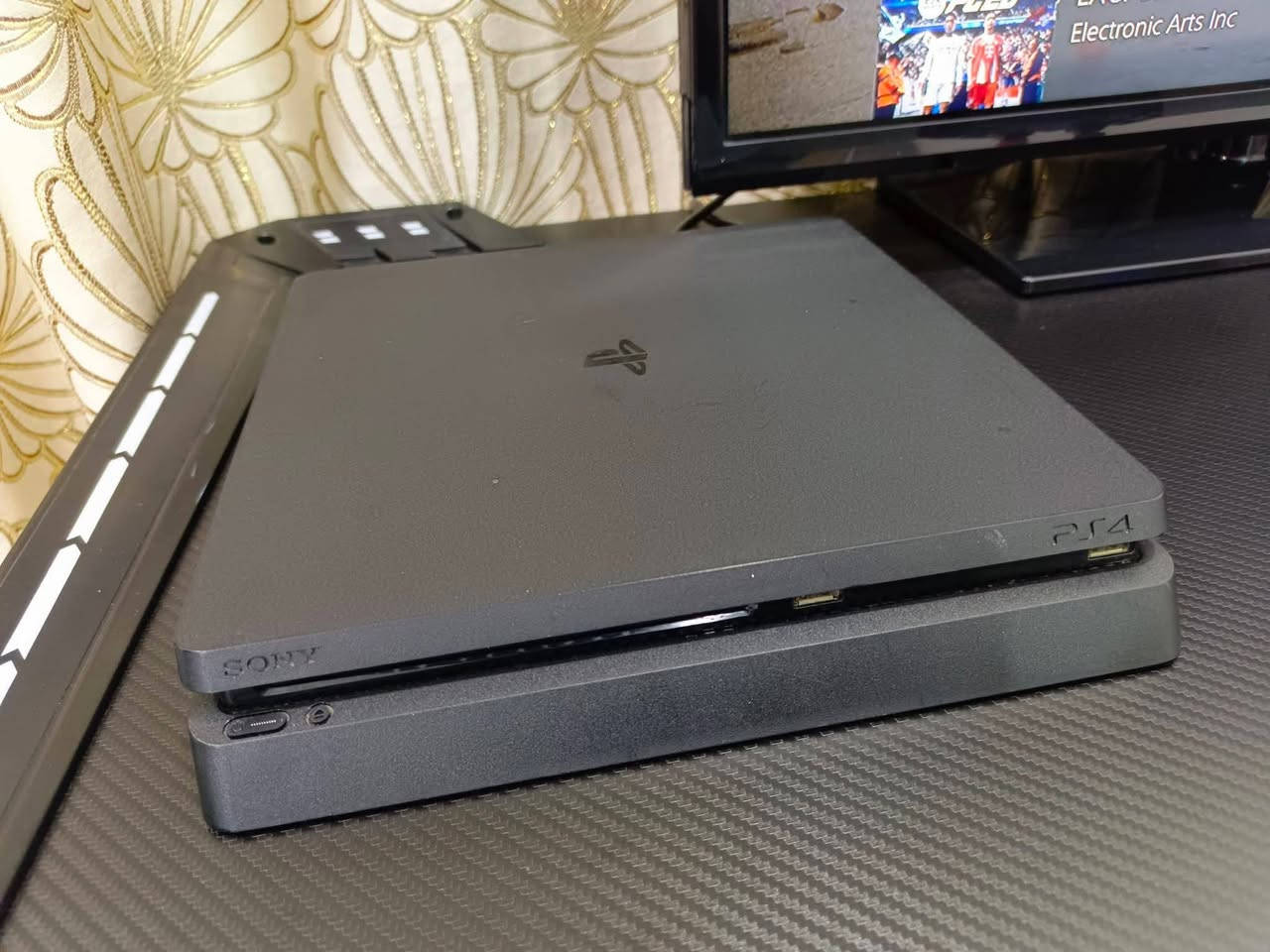 سلام عليكم
بلي فور سلم واحد تيرا وية الكيبلات مالتة
السعر 220 وبي مجال
العنوان ديالى بعقوبة


**إذا كنت صاحب هذا الإعلان وتريد حذفه لأي سبب، رجاءا أرسل رسالة إلى الدعم الفني**