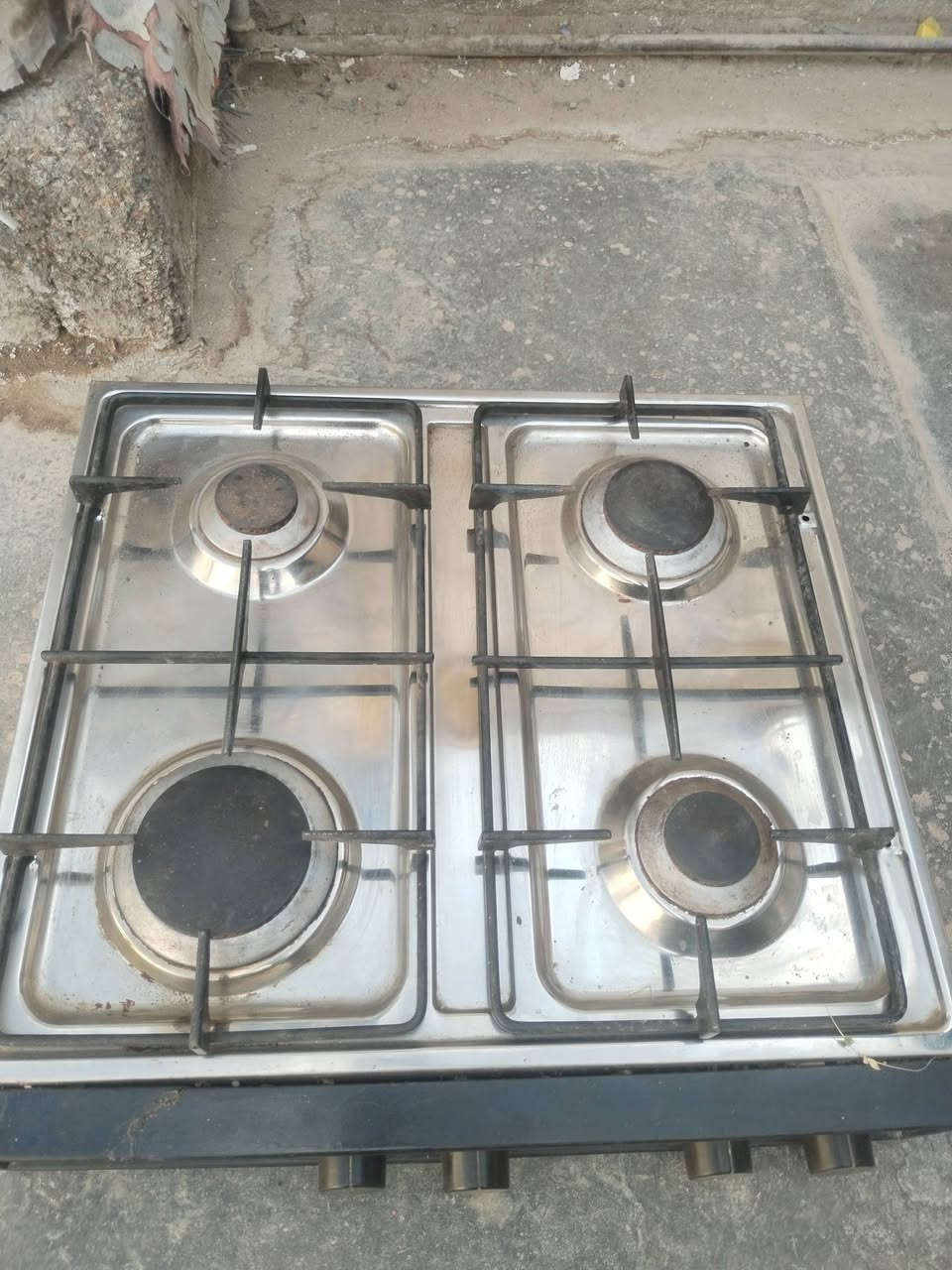 طباخ عشتار منضدي القديم الصلي شرط اشغل اربع عيون اسعر 45 عنوان شطره ***********
