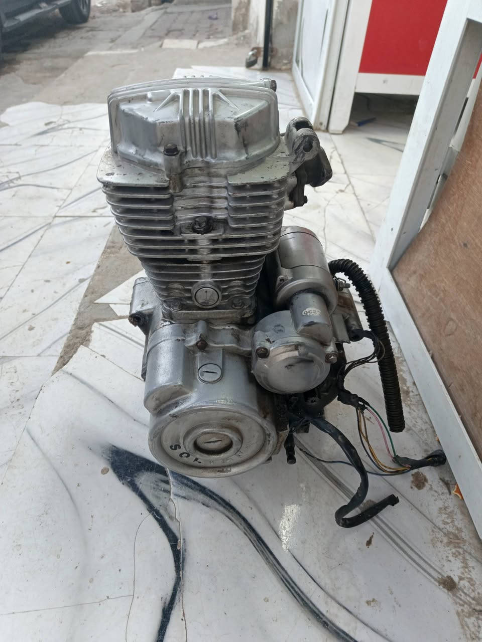 سلام عليكم ورحمة الله محرك سلطان محرك نضيف وحلو مشيهه خير من الله عندك يجي وياه هندر +عتله مال نمره صوته حلو ما بي خشونه وشغال مكاني ميسان عماره ماجديه قرب سيد عاشور هاذ رقمي واني خادم لشراي ***********
