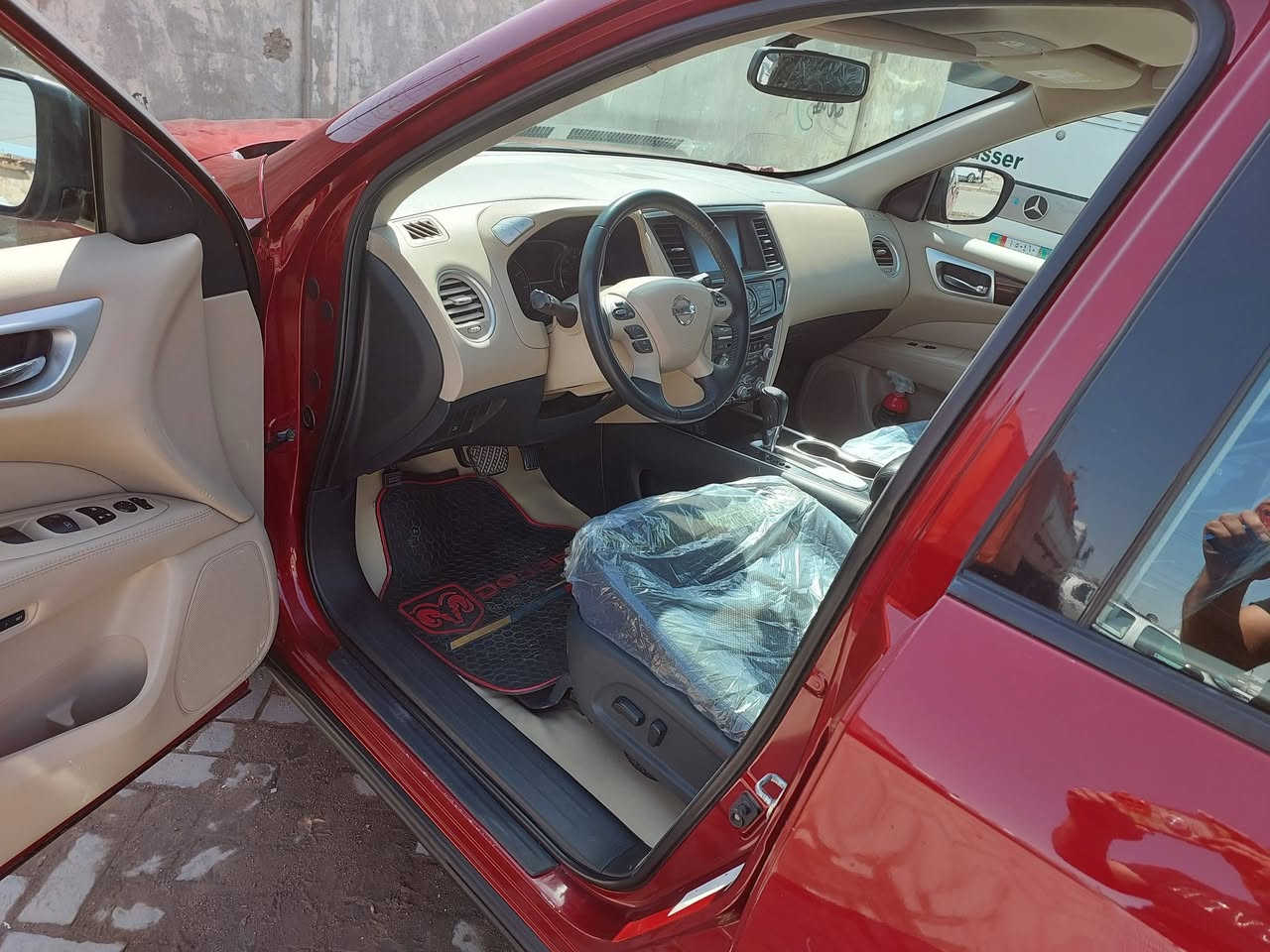 سلام عليكم بيع نيسان باثفندر موديل ١٨ رقم بصره حره  دخله تقرير ماشيه ٦٠ بيع أو مراوس تفصيل أكثر تصل ع رقم ***********
