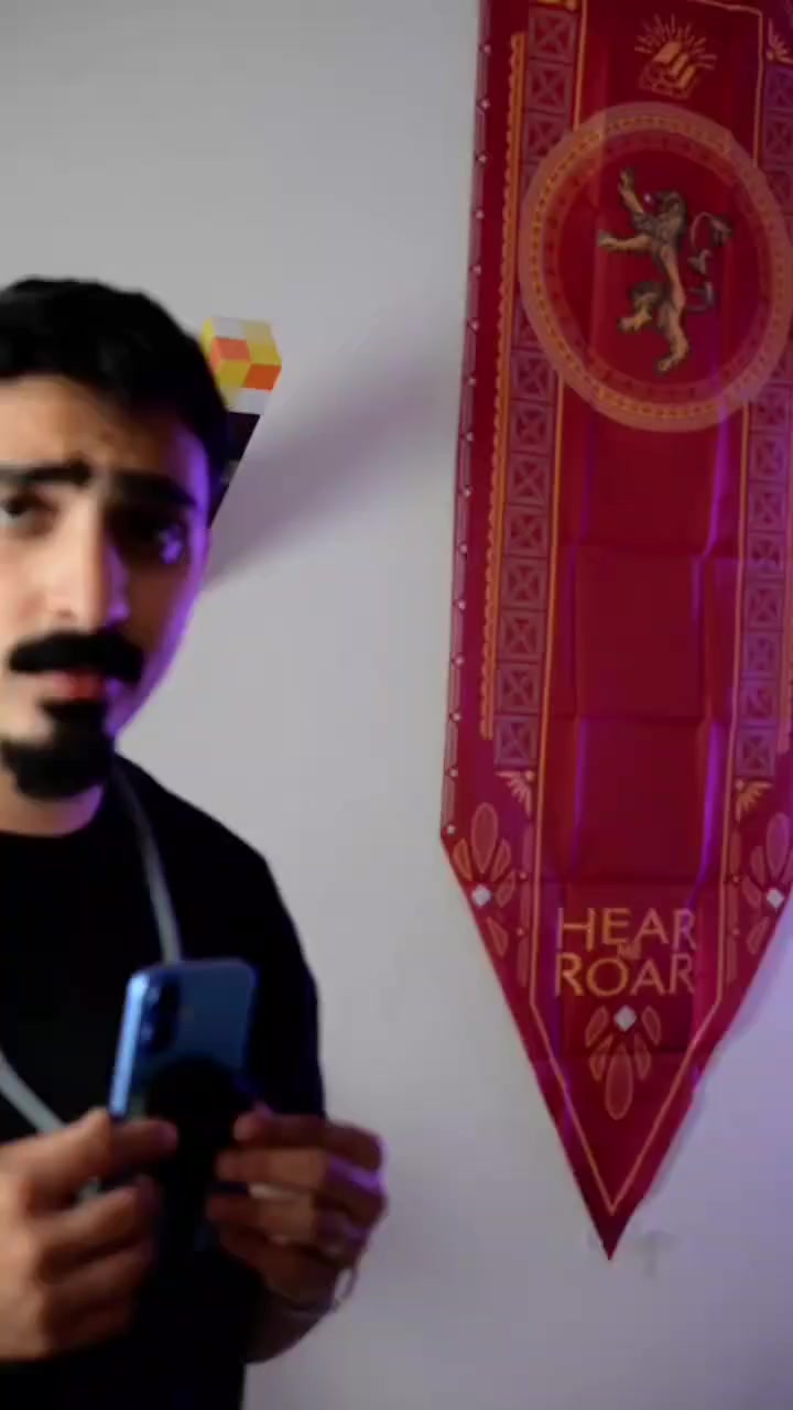 حامل موبايل مغناطيسي للرقبة من Earldom
التوافق: متوافق مع جميع الهواتف المحمولة دون الحاجة إلى ملحقات إضافية.
حجم الخرطوم (الحامل المرن): قطر 6.6 سم.
نوع الاستخدام: تسجيل من منظور الشخص الأول (First‑person recording) لتصوير الحياة اليومية، البث المباشر، صنع المحتوى أو إجراء مكالمات فيديو بسهولة.
المزايا والفوائد
يتيح تصويراً ثابتاً ومباشراً من منظور الشخص الأول دون الحاجة إلى اليدين أو حامل تقليدي.
الخرطوم المرن بحجم مناسب (6.6 سم) يسمح بضبط زاوية الرؤية بسهولة للحصول على الإطار المطلوب.
مناسب للمدونين، صانعي المحتوى، الرياضيين والهواة الذين يحتاجون لتصوير مستمر أثناء الحركة.
السعر: 20 الف دينار عراقي


**إذا كنت صاحب هذا الإعلان وتريد حذفه لأي سبب، رجاءا أرسل رسالة إلى الدعم الفني**