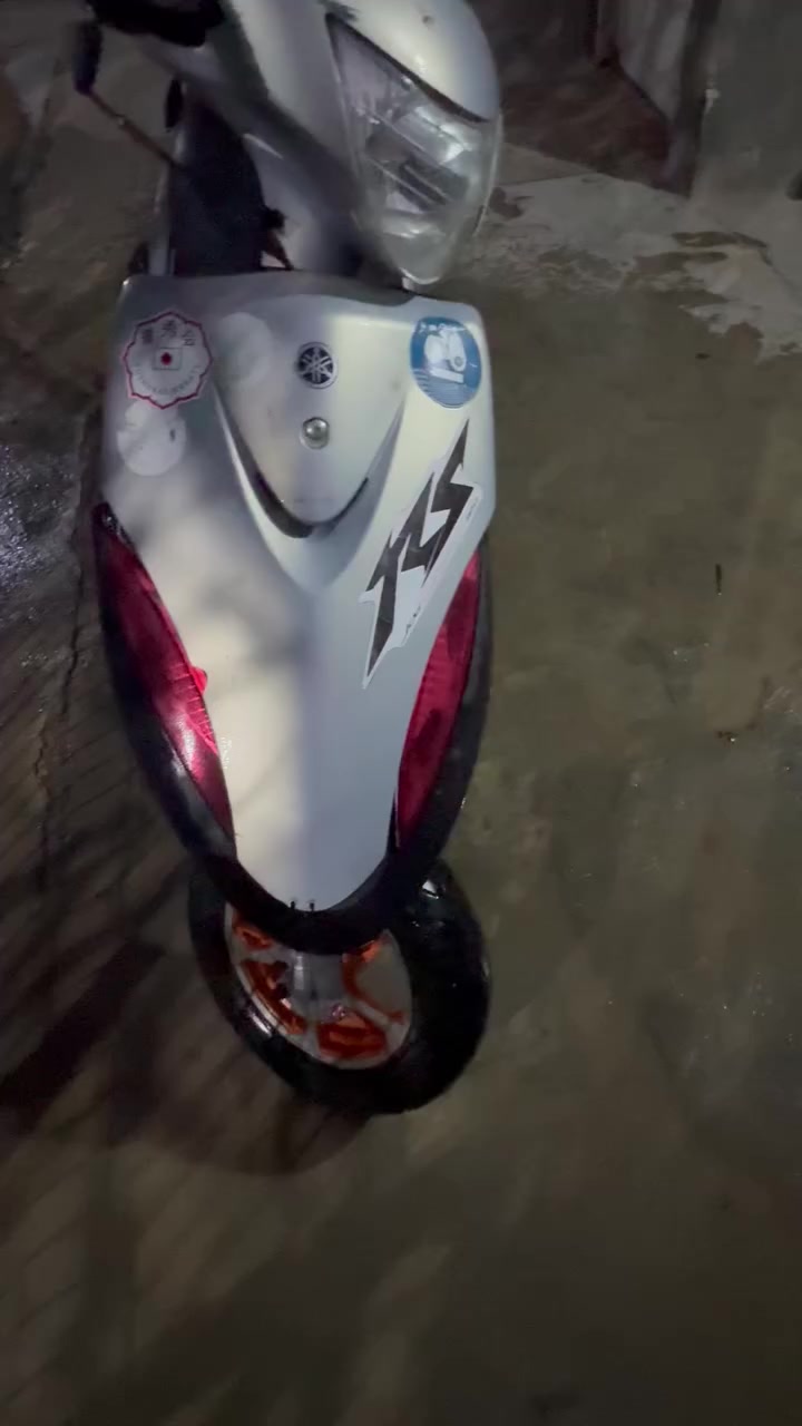 سلام عليكم ماكس عدله متروكه صارلي شهرين ممشغله اول تشغيلته هسه سعرها 350 كفرات كله مختمه بوشه 49 دراجه خير من الله تايره الوره مبنجر جيب احد وياك وتعال اخذه ***********
