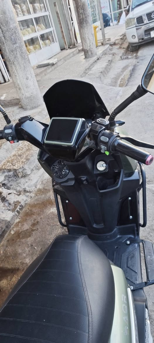 سلام عليكم دراجه شحن للبيع مديل 2025
نوع تانك الوحش 
8 بطريات كبار 
ملف 2000
سرعه حقيقي 85
تجي جنطين 
قفل بريك وقفل سترين وقفل سويج 
دراجه كفاله عامه 
بيها زنون اصفر البومه 
بيها رماش عالي وناصي 
بلوتوث عالي 
وبيها نضام بك رجوع وبيها وقوف p
سعرها مناسب 
مكاني نجف حي السلام سعرها 750 هذا رقمي ***********
