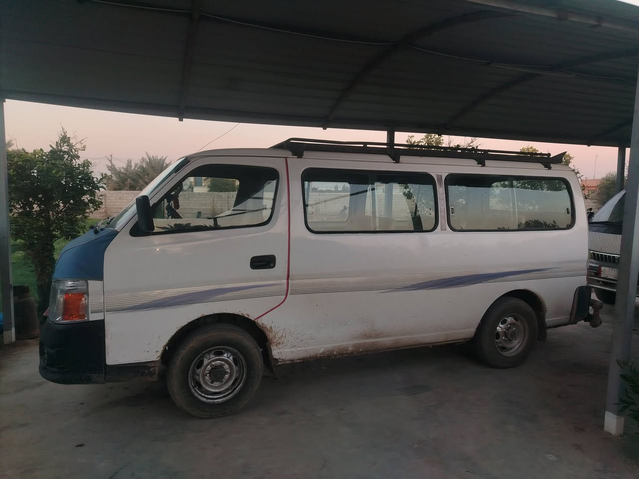 السلام عليكم
نيسان 2009
مكينة وكير واكسن كفالة 

بيه صبغ الي ب الجنطة مخلي علية اشارة    مطلوبة غرامة 900 الف 

السعر110.       

مكان واسط صويرة 
***********
