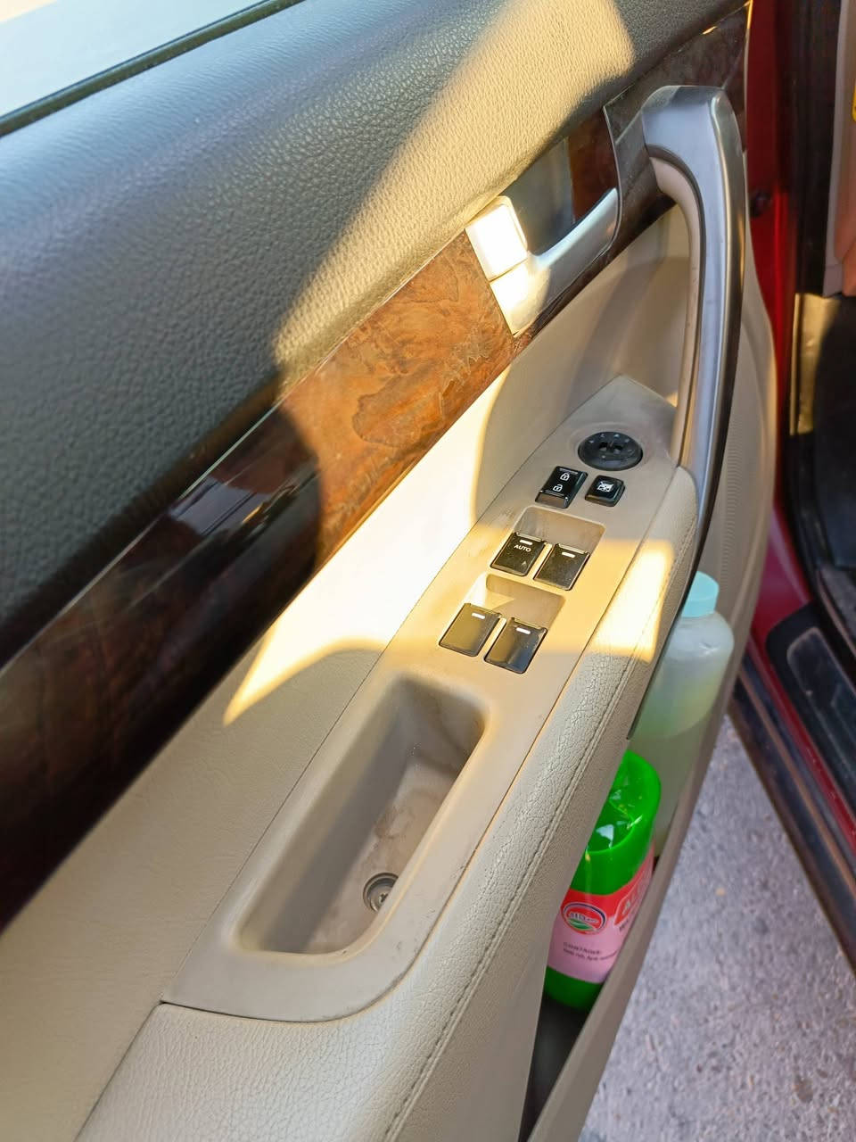 للبيع كيا سورينتو 2014
6 سلندر – لون عنابي
مفحوصة Auto Scan
شاصي سليم ✔️
لا ضرب أمامي ولا خلفي
صبغ خفيف جانب أيسر فقط
جاهزة للاستخدام بدون صرف
💰 السعر: 15,500$
📞 الهاتف: ***********
📍 ذي قار
السياره حره باسمي 
7 راكب 
طخم تايرات جديد 
#سورينتو
#سورينتو_العراق
#سيارات_ذي_قار
#بيع_سيارات
#KIA_Sorento
إذا تحب، أكتب لك نسخة أقصر جدًا مخصوصة للكروبات اللي تمنع النص الطويل، أو أغيّرها بلهجة شعبية أكثر 👍
