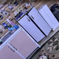 معمل كابينات • نظيف • للبيع