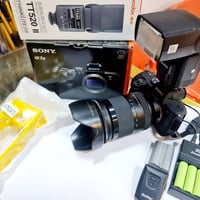 كاميرا SONY  a7iii📸 مع عدسة عملاقة SONY 24_240 مع فلاش 📸 مع بطاريات لي...