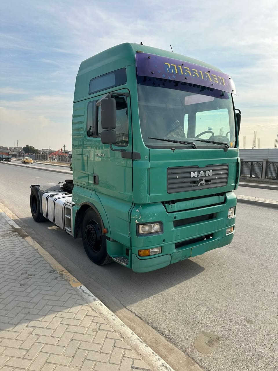 سلام عليكم
مان 2004 صهريج بل سنويه حجم 460 كير اوتوماتيك

رقم ***********
