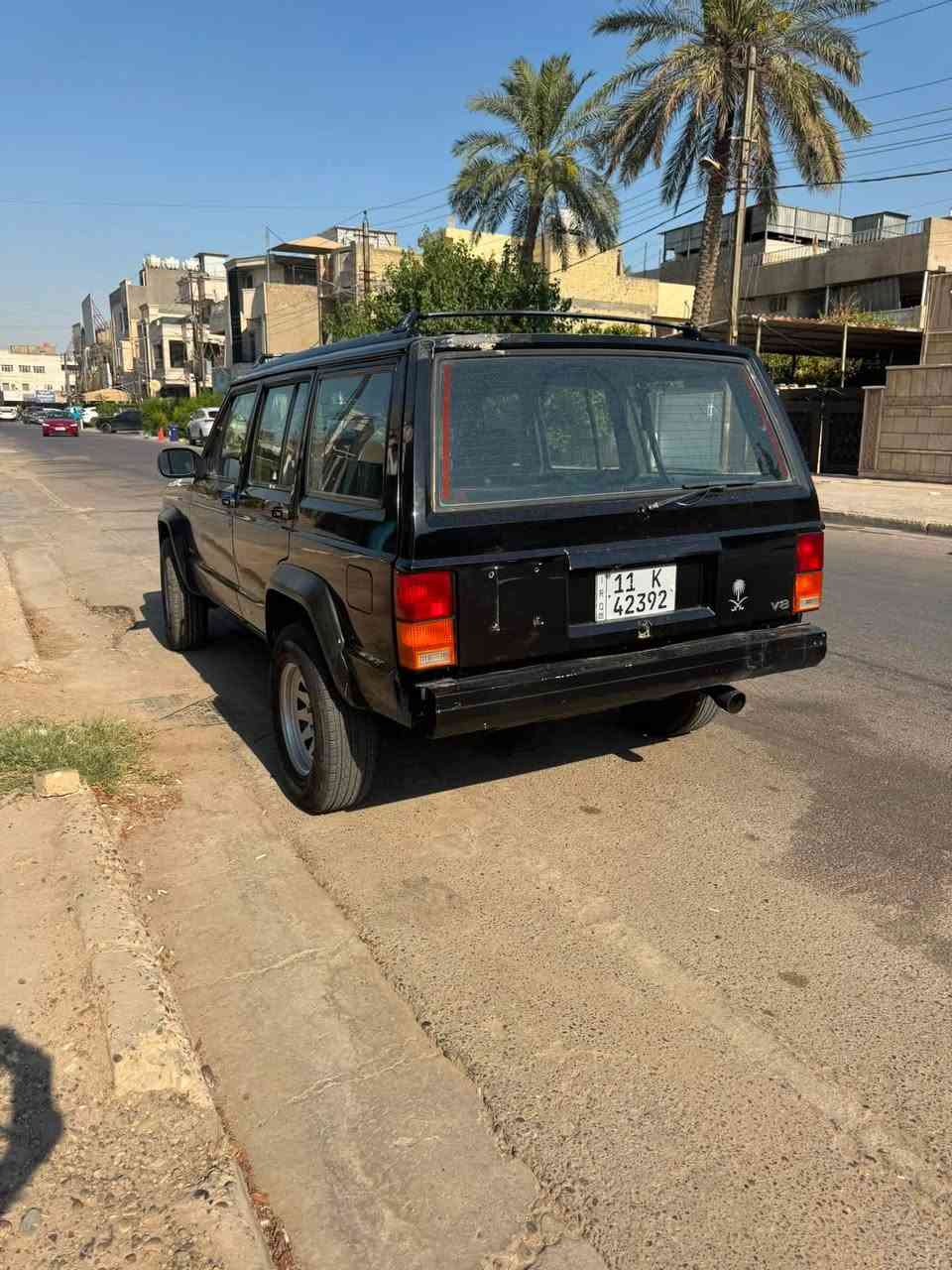 موديل ٩١مصبوغه عام  
كير ومكينه بلادي 
بيهه نواقص بسيطه 
رقم بغداد انكليزي
تبريد شغال
***********
مكان السياره بغدا حي الجامعه
السعر ٤٥ ورقه
