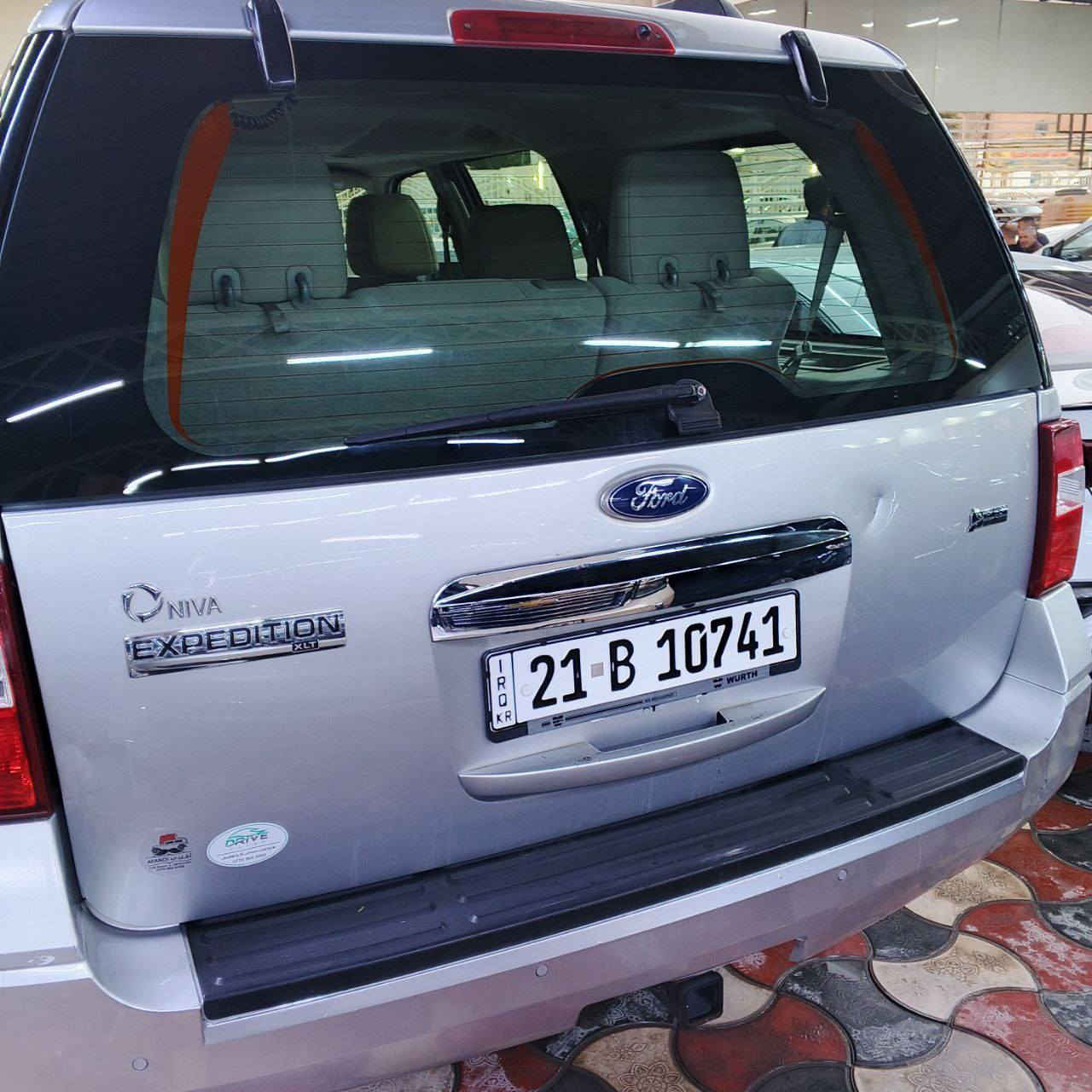 سلام عليكم
فورد اكسبديشن2011
شركه نيفيا خليجي
فول مواصفات xlt
ماشيه 120
بيه منضومه غاز 100لتر
سياره احلى من صور جديده جديده
كفاله حتى من شخط 
تخم تاير حداديه جديد
كير محرك كفاله
سنويه هزه جديده
السعر 165
العنوان النجف الاشرف مجمع الكرار
***********
