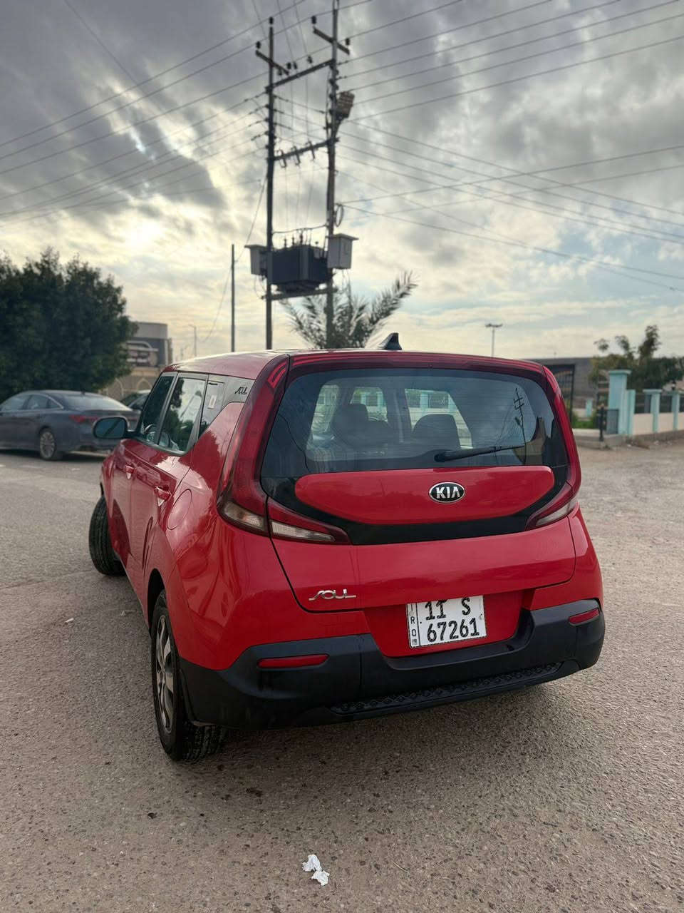 السلام عليكم شباب عندي كيا صول للبيع موديل 2020 وارد أمريكي محرك 2000 دوش حادثة بنيد و جاملغ رقم بغداد الجديد هزه جديدة تخم تاير صدر جديد وإدامة كاملة جديدة تبريد تدفئه سيارة جاهزه من كلشي ومكفوله عدا حادث أمريكا🇺🇸 السعر 132 ورقة مكانهه بغداد الشعب ***********
