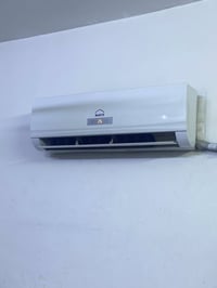 سبلت واحد طن نوع ميديا والثاني وارث شغال تدفئه تبريد للاستفسار الاتصال...