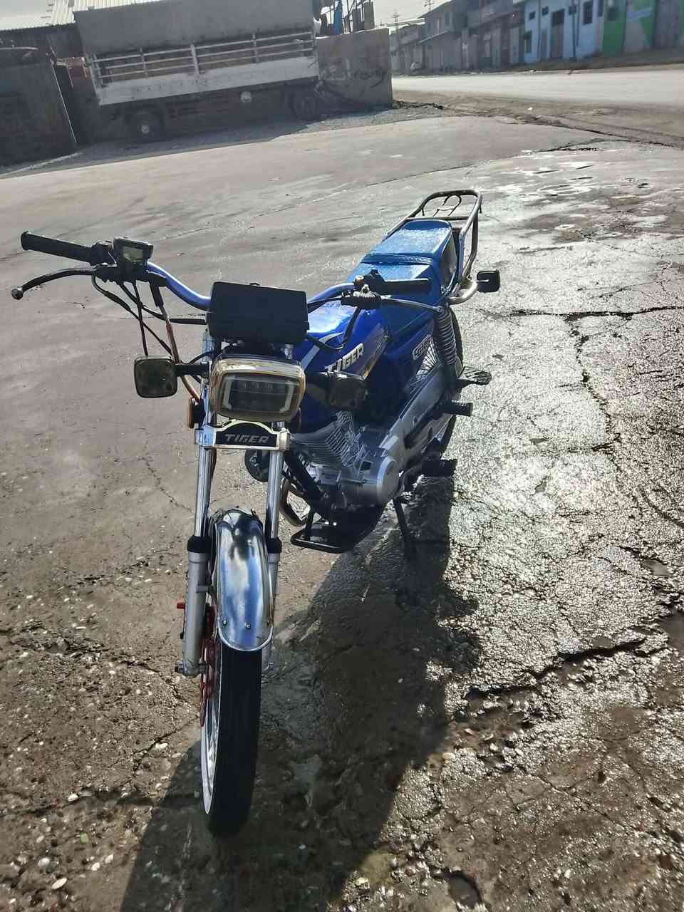 ماطور تايكر 2024 مكينه شرط مامفتوحه مكينه شرط لاصرف ولانفخ ماطور بعدو كلجات الشركه منفيس موجود دسك امامي شغال ***********
