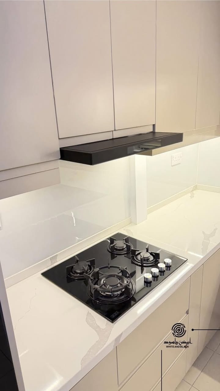 عندما يجتمع الإتقان مع الجمال… يولد الإبداع ✨

نقدّم لكم مطبخ بطابع فاخر،
بتصميم مدروس يناسب المساحة ويتناغم ويـا ذوقكم الراقي 🤍

ولأن الفخامة ما تقتصر على مكان واحد…
نوفر أيضاً:
▫️ ديكورات حمّامات عصرية
▫️ ديكورات صالات أنيقة
▫️ مطابخ حديثة بتفاصيل فخمة
▫️ غرف نوم راقية ومميزة

تصاميم تجمع بين العملية والجمال… وتحوّل بيتك لتحفة متكاملة 🖤

📞 للتواصل والاستفسار:
0771 234 4507
0773 525 5688
أبيض وأسود للديكور الحديث
‭
