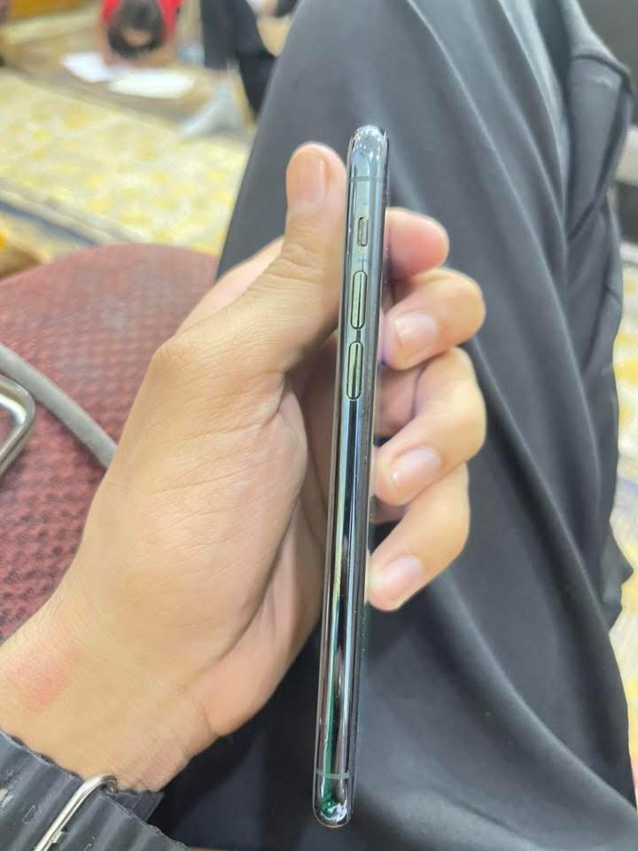 السلام عليكم ١١ برو 256 الجهاز قافل ايكلود قيم بليرضي الله وبلعافيه مكاني بغداد ***********
