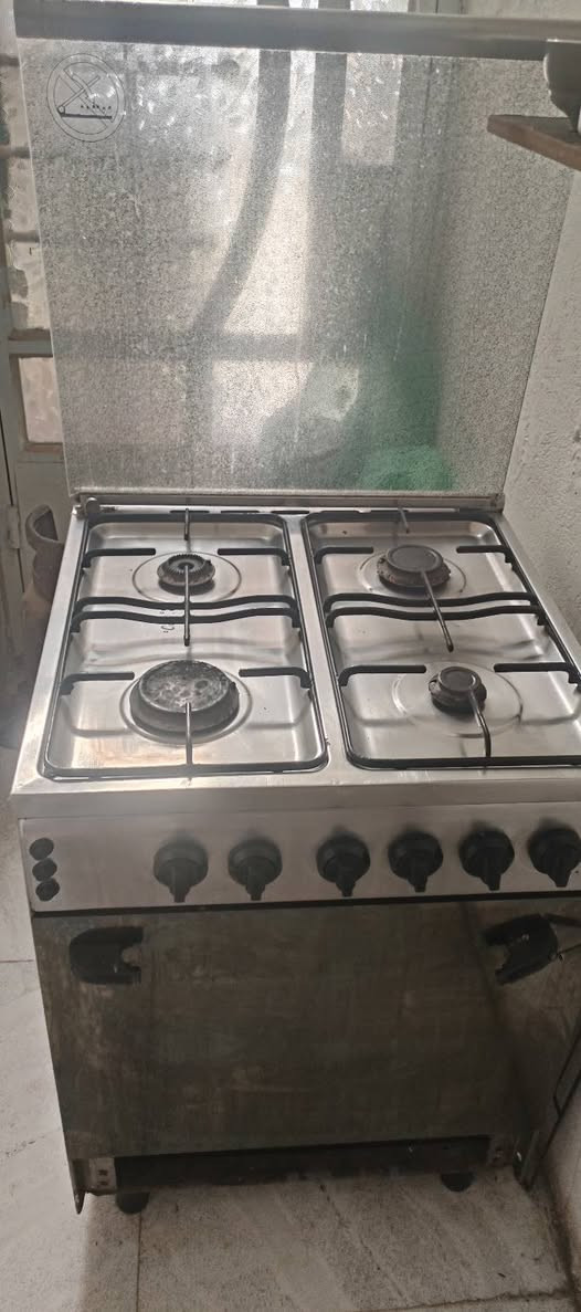 طباخ فرش
باب مشلوع ب٤٠ الف قفل 
***********
