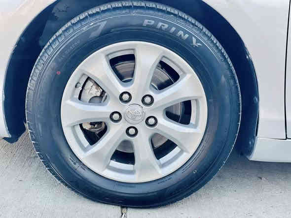 سلام عليكم            
📟فيديو قبل صبغ مرفق 📟
عندي كامري 2007 شكل 2011 يعني شكل لافلون رقم نكليزي          مشروع وطني تحويل باي مكان يعجبك 

                      🏠مكان سياره بغداد كراده مريم 🏠
مواصفات 
تحكمات ستيرن 
شاشه تاب     كشافات امامي    لايت زنون اصلي 
تبريد ممتاز جدا       ويل كب 16 عتيادي 
مكينه 2400           داخل مخمل 
باقي المواصفات معروفه عتياديه سياره 
ملاحظه 
وارد امريكي  جاملغ بنيد 
عندي فيديو قبل صبغ  جان بي جراد وملاحظات وصبغته 
                 حزام وقماره رش بس جيلاتين شفاف حمايه 
                          سياره مجهزه من كل نواحي    
    سعر 91$ بي مجال حق العمله 
                            هاتف ‭0773 040 1060‬
