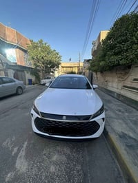 سياره بيوايدي كن بلاص للبيع السعر ١٩،٢٠٠مليون  الرقم ٠٧٧٠٨٢١٤٧٨٧