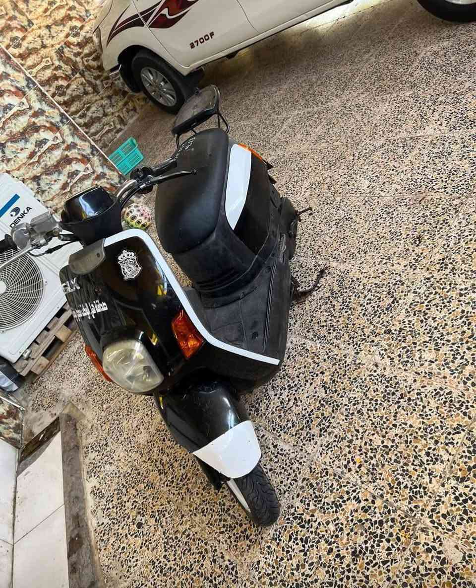 سلام عليكم دراجه البيع
بوليسي كابريتر
درجه مفتوحه فقط ولفات 
جيب فيتر وتعال 
سدر ستوه شاده دبل خلفي جديد 
تاير خلفي جيلاتين 
دراجه  جديده وحلوه
سعر 700 وبيه مجال 
العنوان البصره قضاء القرنه
منطقة النعيم 
رقم الهاتف  ***********
