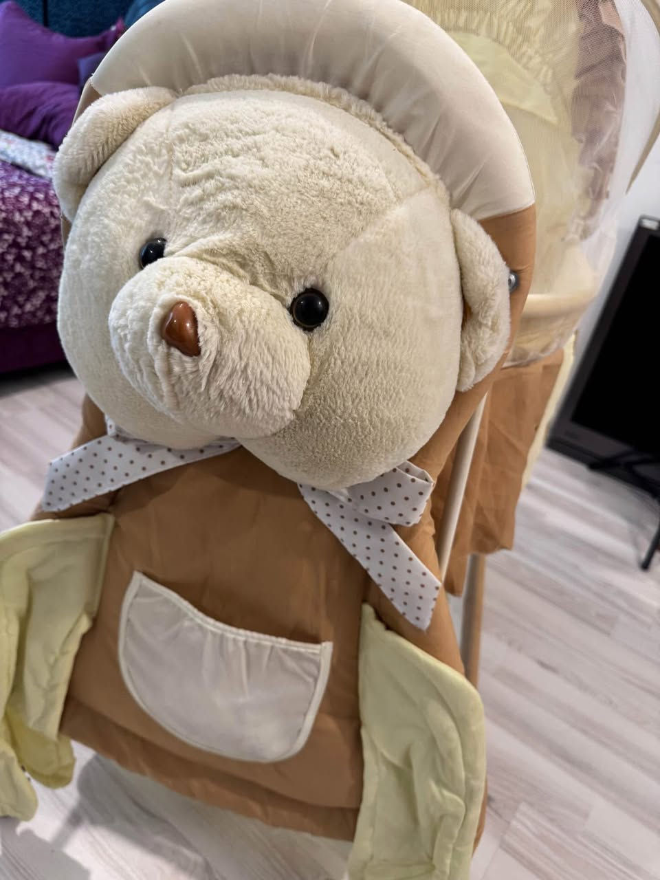 سرير هزاز حلو كلش لون بيجي و اصفر عملي جدا مستعمل قليل  ونظيف  بيه مكان خزن اغراض بالاسفل و دبدوب كبير ديكور و ناموسيه أربيل, العراق


**إذا كنت صاحب هذا الإعلان وتريد حذفه لأي سبب، رجاءا أرسل رسالة إلى الدعم الفني**