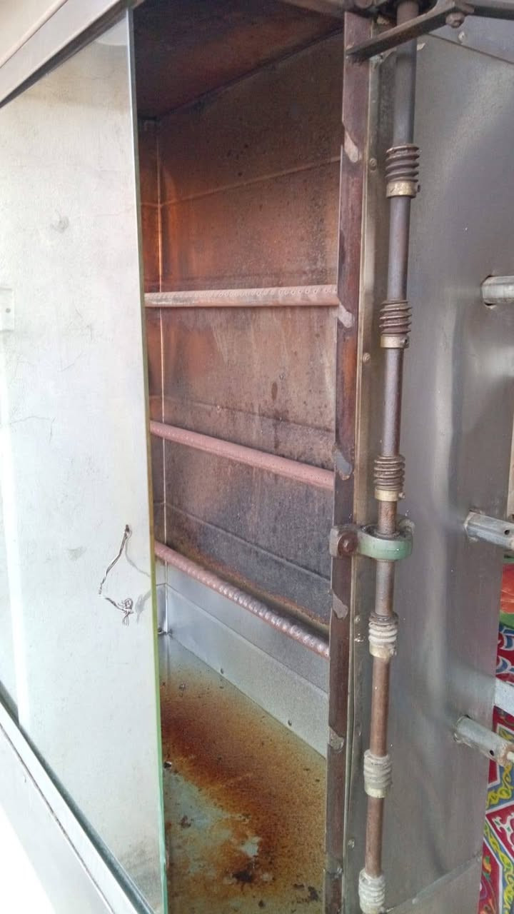 شوايه للبيع السعر 350 وبيهه مجال مكان بغداد الشعب الشراي ينتصل عل رقم 📱 وبي وتساب ***********
