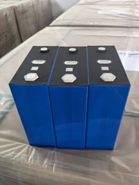 ٣٣٠Ah • ليثيوم فوسفات • ٨٠٠٠ دورة