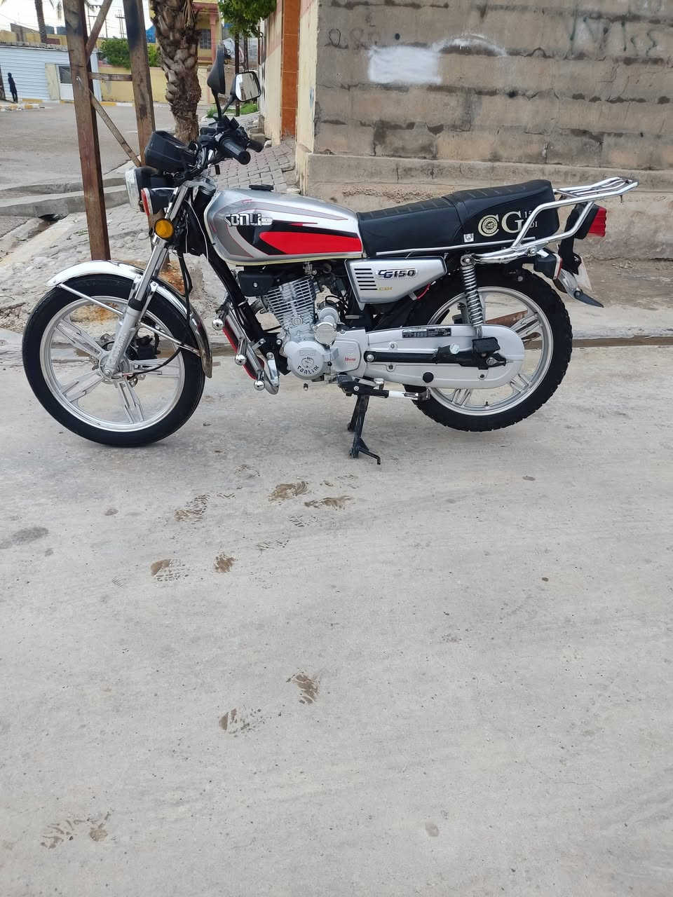 ماطور للبيع موديل 22 سونيك اصلي كل عيب مابيه حيل نضيفه سعره 550 الشراي يخابر اويدلل ***********
