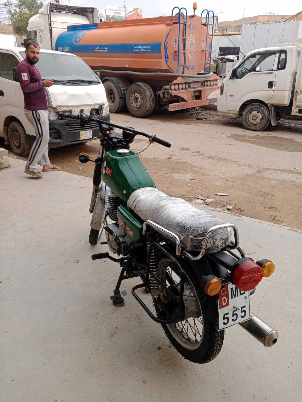 السلام عليكم ماطور 82بدون بدون لحيم بلخشم وجوه لكشن  سايس 4مكينته ناعم بس بيه3يفلت كهربائياته شغاله وياله عسكري سعره ب700وبيه مجال قليل مكاني ديوانيه فلكه حي العصري ***********
