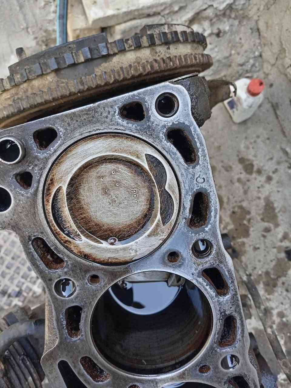 طابوكه محرك مفتوح سبورتج..
عوزها رنكات فقط سعر 150الف.. 
***********
مكاني بغداد
