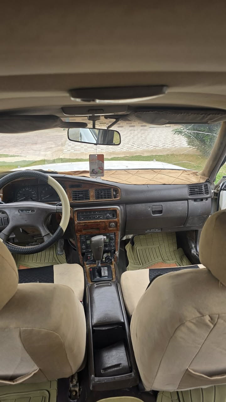 سلام عليكم
للبيع مارك شيزر مديل 1991 السيارة كلش نضيفة 
وجديدة وعلى ايدي مكفولة من الحادث والنقل جثة والكص
مكينه خير من الله لا تنقيص ولا تبخير 
تريد تطلع تراي وين ما يعجبك
كهربائيات كلهاا شغاله  
السياره تايرات الامامي جديد صار اسبوعين من شادهن 
مكينة وينجي سياره بلاديه 
السياره محتاجه فقط دبلات امامي  
السعر 45 وبيهاا مجال. للطيبين اتصل ع الرقم وبالخدمه 
***********
مكاني/ واسط-الكوت
