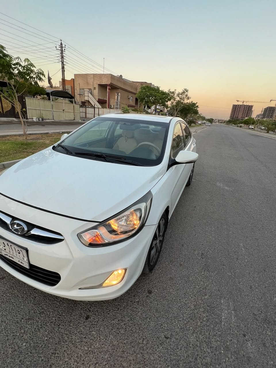 سلام عليكم 
للبيع هونداي اكسنت موديل 2015 
ماشية 127 
كير محرك مكفولات وبيها كم قطعه صبغ موجود السونار بيها 
السعر ب 108 وبيها مجال بسيط 
مكان السياره بغداد البياع حي الشهداء 
للاستفسار الاتصال ع الرقم ***********
