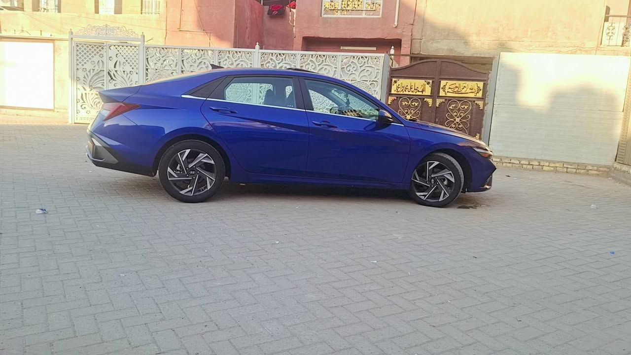 النترا وارد أمريكي موديل2025 محرك 2000دوس ماشي 21 الف كلين تايتل مفتوحه دعاميه ولايتات وشديتهن بدون ايرباك وبدون صبغ وبدون تبديل وبدون ومكفوله من كلشي حته من شخط ورضعه ول بارد كفاله وبل واقع احله من صور موصفات فول 1/1 فتحه وبصمه وشاشه متصله كأمره دواره ورادارات امامي وخلفي وبل مري سايد ابريك بصمه تشغيل عن بعد لد امامي وخلفي لايت زنون فول للتصال ***********
