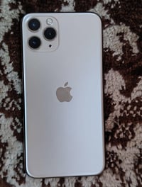 iPhone  11  برو فقط  ذاكره  64  بطاريه 83   07765151485