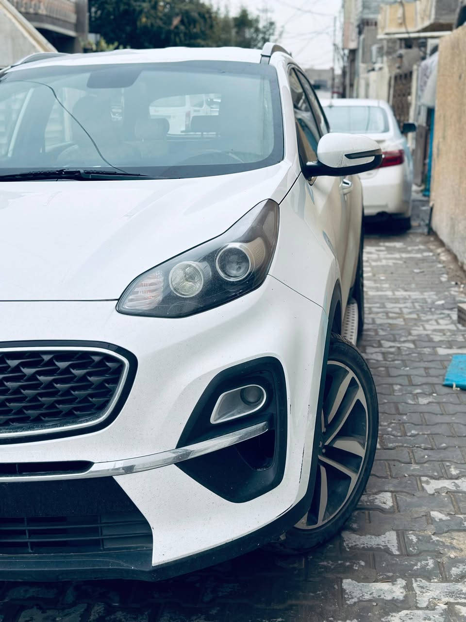 السلام عليكم كيا سبورتج ٢٠٢١السياره مكفوله كفاله عامه عدا طخه بسيطه ماشيه ١٤٠ الف كير مكينه صدر كله مكفول      تخم تاير جديد مكان السياره بغداد حي العدل السعر ٢٠٥ وبيه مجال بسيط للاتصال ***********
