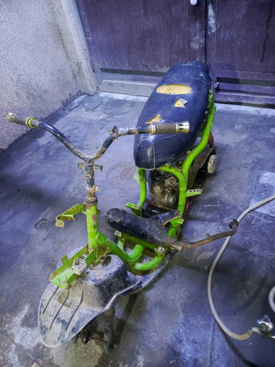 سلام عليكم شاصي او مكينه ماكس عدله المكينه بوشه 55 كامل شوته او كابريتر او كلجات اوصلنصه مكين جيب اوشغل  شيال كرزي شاصي نضيف دبلات كلهن شغلات دوخله موجوده مكفوله من السرقه ***********المشتال سعره 125 الف
