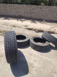 تايرات 22،5 حجم 60 تاريخ 23 زوجين للاستفسار 07815744300