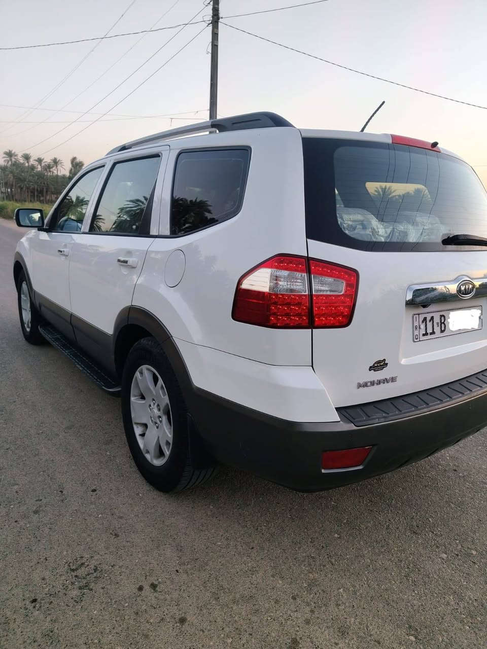 🚗 كيا موهافي 2011 خليجي - للبيع
الموقع: بابل
السعر: 145 ورقة (وبيها مجال للشراي)
الرقم: رقم بغداد الجديد (الهزة جديدة / التحويل ثاني يوم)
🛠️ الوضع الميكانيكي والبدن (البودي):
المحرك والكير: بحالة ممتازة (جديد).
الحدادية: جديدة بالكرتون والتراي زيرو.
البودي: مكفولة من المعجون ومن التبديل، بيها صبغ جاملغ أمامي جهة اليمين أثر طخة بسيطة فقط.
✨ المواصفات (فول مواصفات 1/1):
المحرك: 6 سلندر 3.8L مع دفع رباعي (فول فور ويل).
التشغيل والتحكم: تشغيل بصمة + بصمة أبواب، ستيرن كهرباء (تحكم ستيرن + مثبت سرعة).
المقاعد والداخلية: 7 راكب، كشنات جلد (تدفئة + ذاكرة خزن للمقاعد)، ثلاجة بالتجوة، إنارة داخلية بالرجلين والأبواب.
الإضاءة: لايت زنون + زراك لايت + بك لايت LED.
المرايا والجام: فتحة سقف (سلايت روف)، مري جانبية شفط (تقلب عند الرجوع للخلف)، مراية وسطية تعتيم أوتوماتيكي.
الأنظمة والمميزات الأخرى: حساسات خلفية + كاميرا، جنطة شفط، تبريد ثلج، تخم تاير جديد، يدات نيكل.
📞 للاستفسار والتواصل:
الرقم الأول: ***********
الرقم الثاني: ***********

